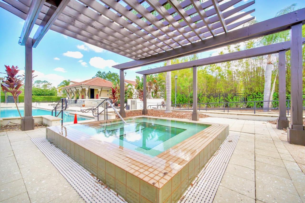 Modern 4Br Townhome- Resort Access - Near Disney Orlando Exterior photo